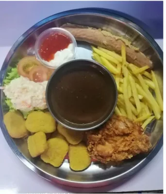 Set Talam 3 ( Chicken Chop + Sosej Jumbo + Nugget + French Fries + Blackpaper + Coslow + Chili Sauce + Mayonis  ) 