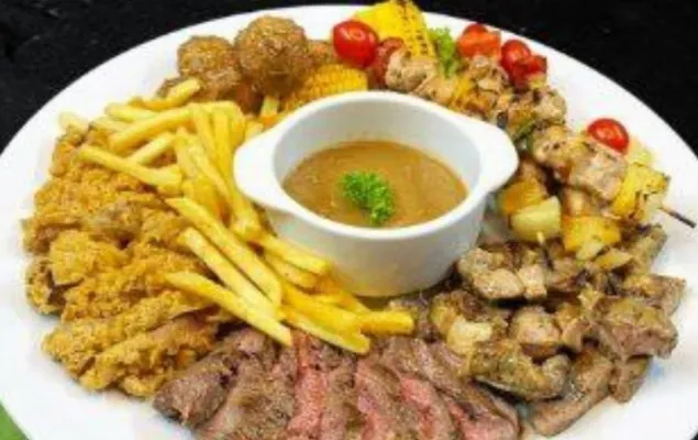 M 06 Mix Meat Plater